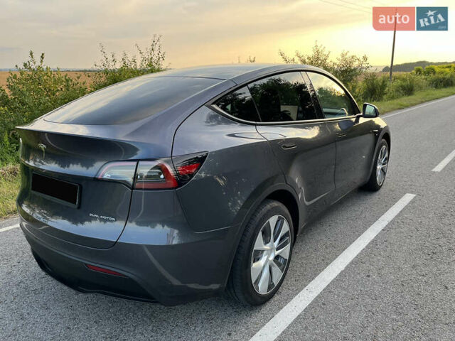 Серый Тесла Model Y, объемом двигателя 0 л и пробегом 27 тыс. км за 28900 $, фото 9 на Automoto.ua