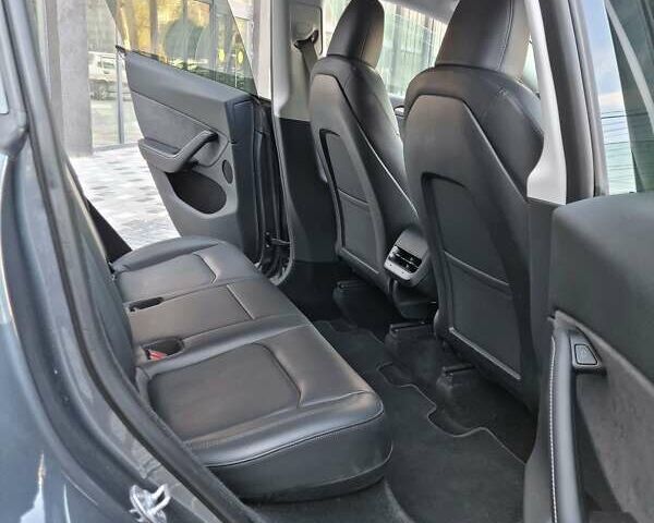 Сірий Тесла Model Y, об'ємом двигуна 0 л та пробігом 29 тис. км за 33999 $, фото 12 на Automoto.ua