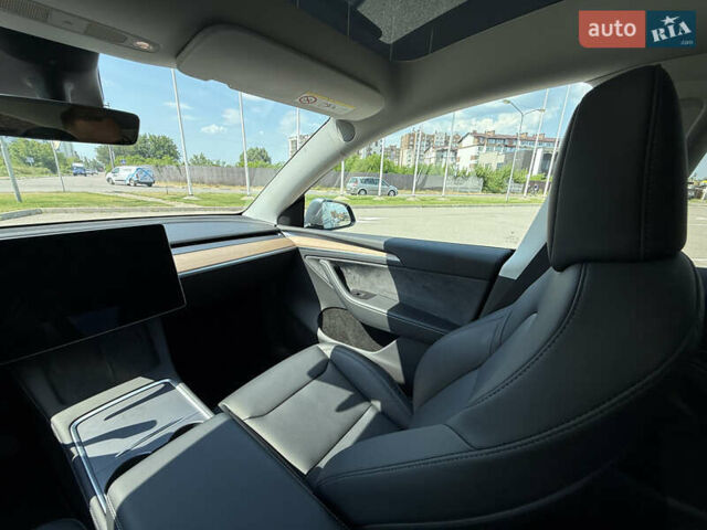 Серый Тесла Model Y, объемом двигателя 0 л и пробегом 14 тыс. км за 37500 $, фото 30 на Automoto.ua