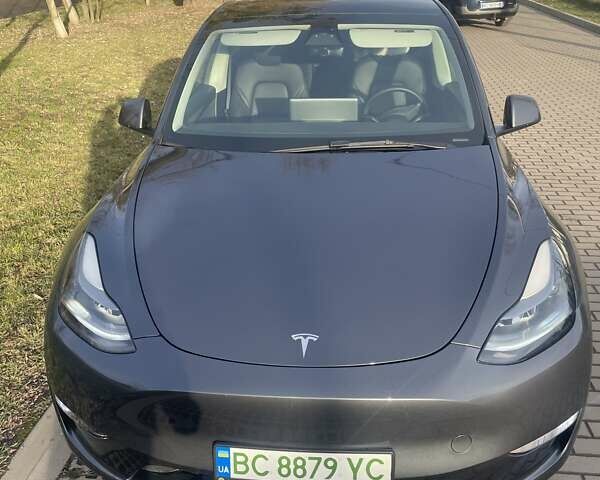 Серый Тесла Model Y, объемом двигателя 0 л и пробегом 42 тыс. км за 25990 $, фото 4 на Automoto.ua