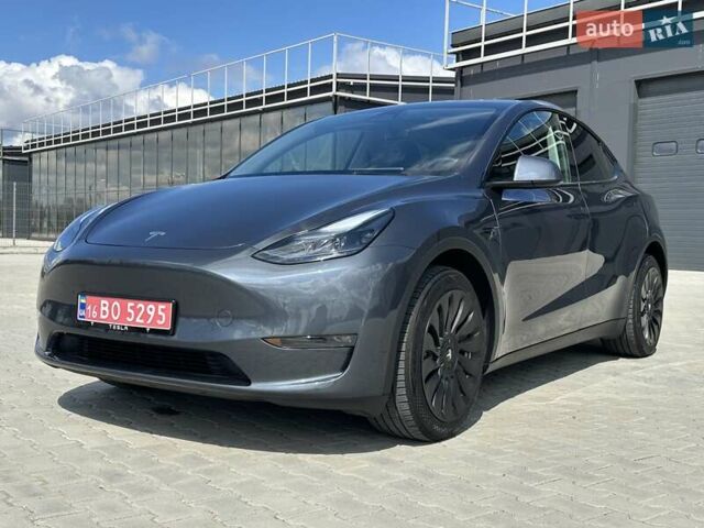 Серый Тесла Model Y, объемом двигателя 0 л и пробегом 33 тыс. км за 28000 $, фото 18 на Automoto.ua