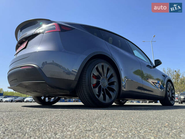 Серый Тесла Model Y, объемом двигателя 0 л и пробегом 28 тыс. км за 29000 $, фото 15 на Automoto.ua
