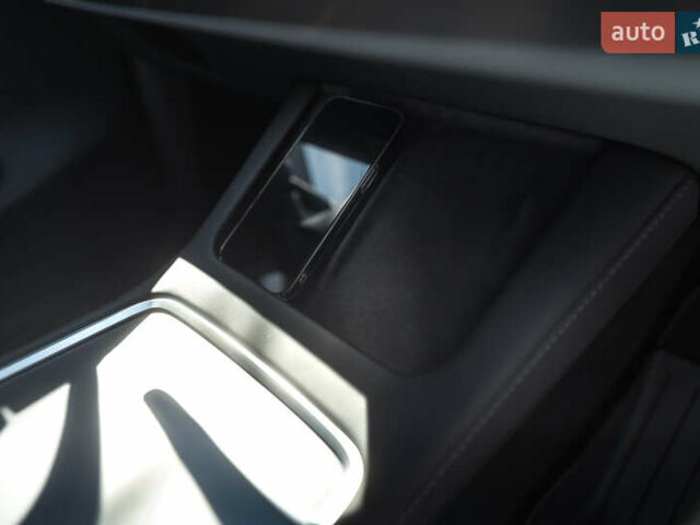 Серый Тесла Model Y, объемом двигателя 0 л и пробегом 20 тыс. км за 38000 $, фото 1 на Automoto.ua