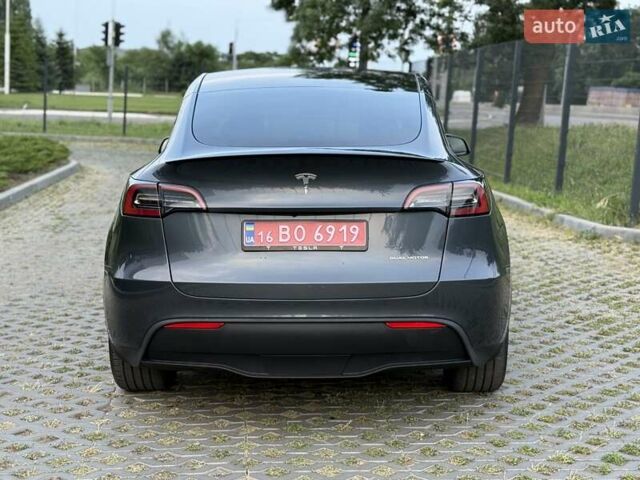 Серый Тесла Model Y, объемом двигателя 0 л и пробегом 30 тыс. км за 26500 $, фото 5 на Automoto.ua