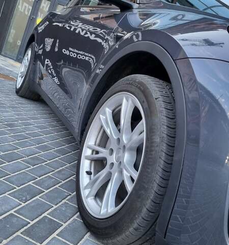 Серый Тесла Model Y, объемом двигателя 0 л и пробегом 28 тыс. км за 34999 $, фото 17 на Automoto.ua
