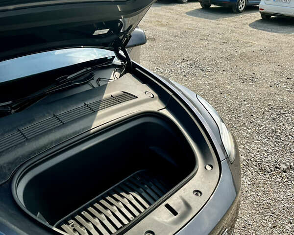 Серый Тесла Model Y, объемом двигателя 0 л и пробегом 11 тыс. км за 36999 $, фото 6 на Automoto.ua