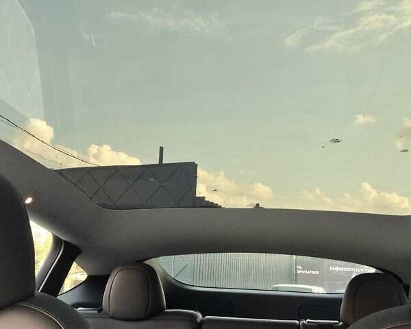 Сірий Тесла Model Y, об'ємом двигуна 0 л та пробігом 29 тис. км за 33999 $, фото 30 на Automoto.ua