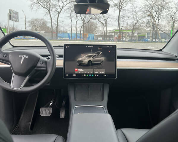 Серый Тесла Model Y, объемом двигателя 0 л и пробегом 16 тыс. км за 31000 $, фото 8 на Automoto.ua