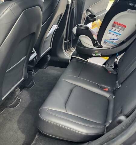 Серый Тесла Model Y, объемом двигателя 0 л и пробегом 18 тыс. км за 29500 $, фото 4 на Automoto.ua