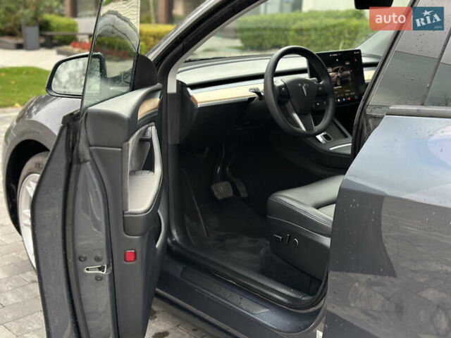 Тесла Model Y 2023 в Ужгороде на Automoto.ua Серый Тесла Model Y, объемом двигателя 0 л и пробегом 62 тыс. км за 26400 $, фото 7 на Automoto.ua
