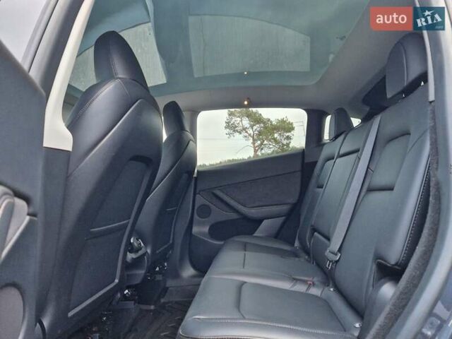Серый Тесла Model Y, объемом двигателя 0 л и пробегом 37 тыс. км за 27500 $, фото 16 на Automoto.ua