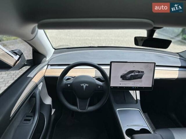 Серый Тесла Model Y, объемом двигателя 0 л и пробегом 55 тыс. км за 25100 $, фото 37 на Automoto.ua