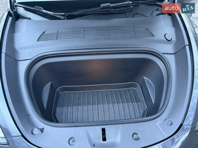 Сірий Тесла Model Y, об'ємом двигуна 0 л та пробігом 15 тис. км за 33000 $, фото 13 на Automoto.ua