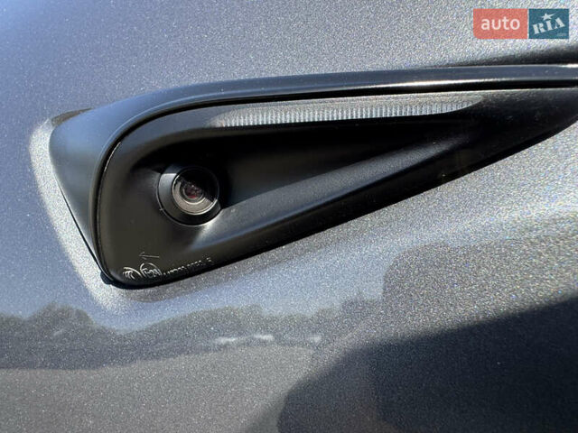 Серый Тесла Model Y, объемом двигателя 0 л и пробегом 28 тыс. км за 29000 $, фото 45 на Automoto.ua