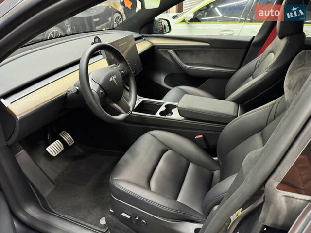 Серый Тесла Model Y, объемом двигателя 0 л и пробегом 22 тыс. км за 34000 $, фото 10 на Automoto.ua