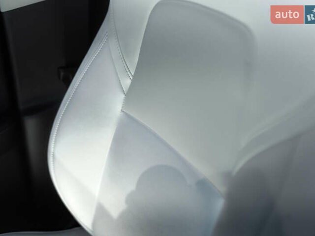 Серый Тесла Model Y, объемом двигателя 0 л и пробегом 20 тыс. км за 38000 $, фото 17 на Automoto.ua