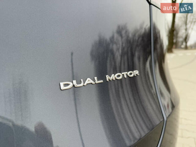 Серый Тесла Model Y, объемом двигателя 0 л и пробегом 27 тыс. км за 29500 $, фото 30 на Automoto.ua