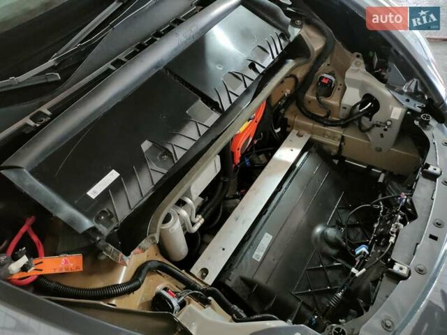 Серый Тесла Model Y, объемом двигателя 0 л и пробегом 30 тыс. км за 32350 $, фото 65 на Automoto.ua