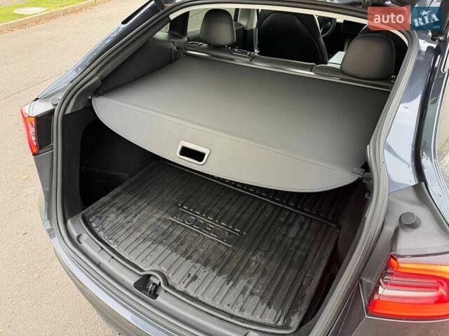 Сірий Тесла Model Y, об'ємом двигуна 0 л та пробігом 70 тис. км за 31500 $, фото 30 на Automoto.ua