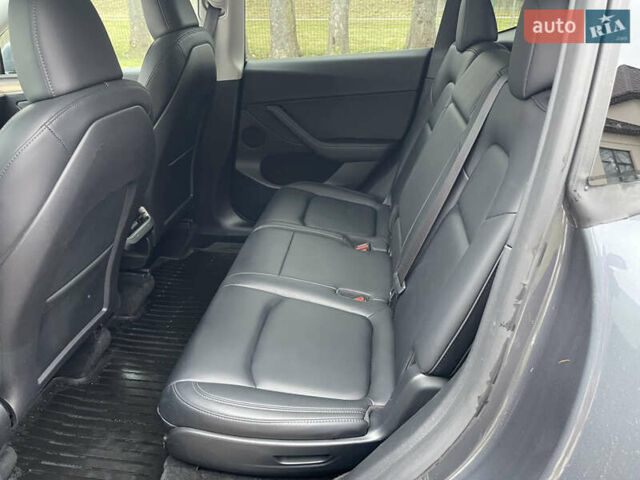 Серый Тесла Model Y, объемом двигателя 0 л и пробегом 35 тыс. км за 29200 $, фото 20 на Automoto.ua