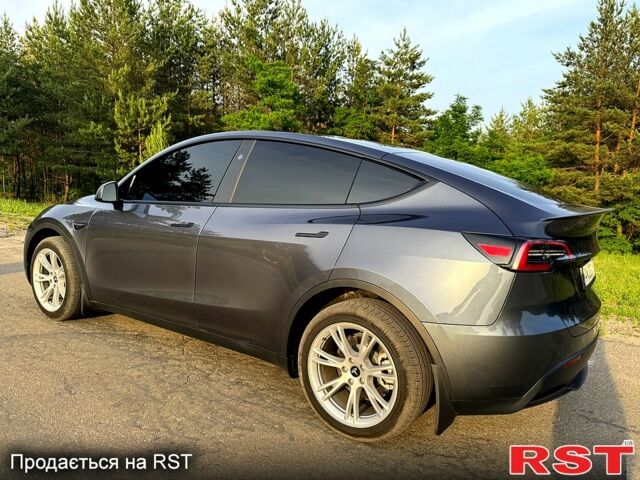 Серый Тесла Model Y, объемом двигателя 0 л и пробегом 8 тыс. км за 34500 $, фото 3 на Automoto.ua