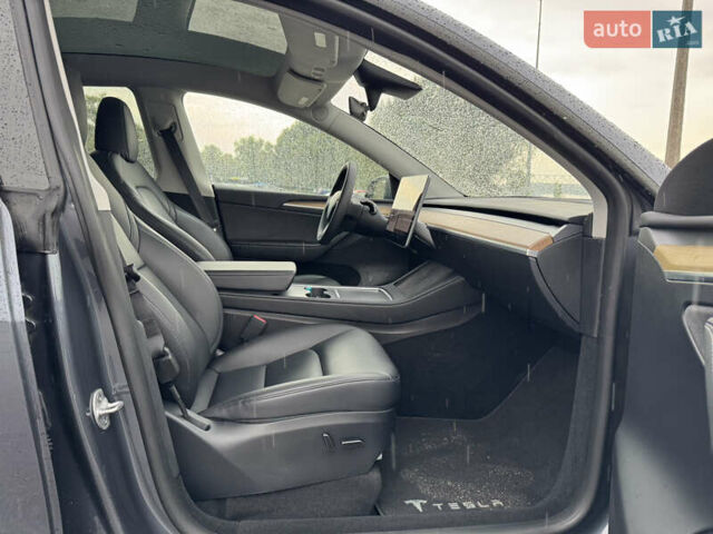 Серый Тесла Model Y, объемом двигателя 0 л и пробегом 66 тыс. км за 27900 $, фото 16 на Automoto.ua