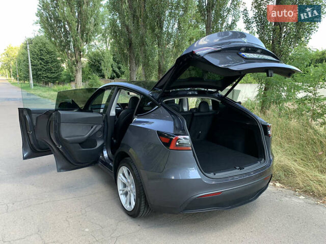 Серый Тесла Model Y, объемом двигателя 0 л и пробегом 47 тыс. км за 28028 $, фото 29 на Automoto.ua