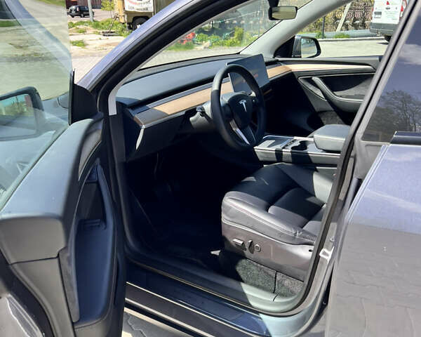 Серый Тесла Model Y, объемом двигателя 0 л и пробегом 38 тыс. км за 26900 $, фото 15 на Automoto.ua
