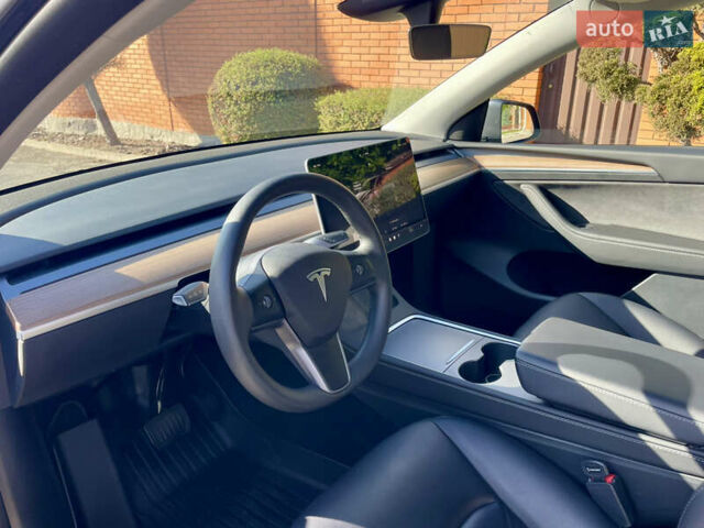 Сірий Тесла Model Y, об'ємом двигуна 0 л та пробігом 21 тис. км за 26300 $, фото 18 на Automoto.ua