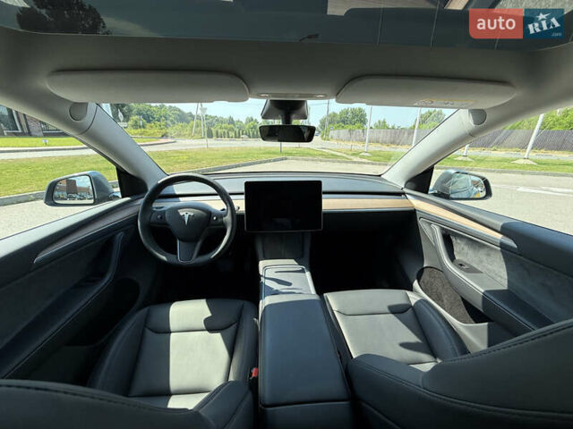 Серый Тесла Model Y, объемом двигателя 0 л и пробегом 14 тыс. км за 37500 $, фото 31 на Automoto.ua