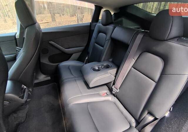 Серый Тесла Model Y, объемом двигателя 0 л и пробегом 15 тыс. км за 27100 $, фото 8 на Automoto.ua