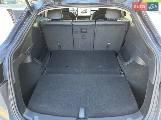 Тесла Model Y 2023 у Луцьку на Automoto.ua Сірий Тесла Model Y, об'ємом двигуна 0 л та пробігом 40 тис. км за 27900 $, фото 14 на Automoto.ua