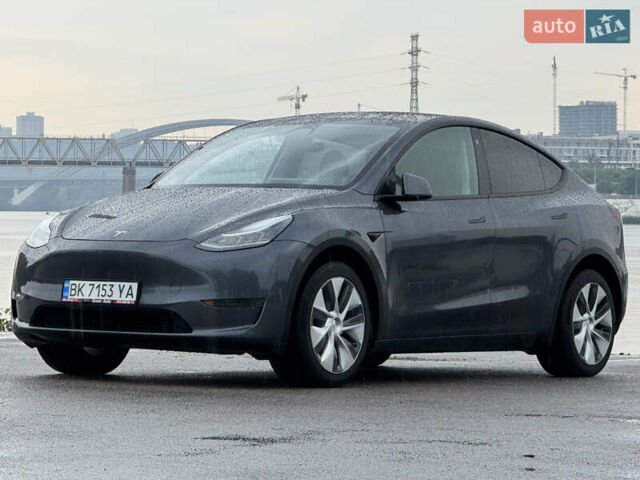 Серый Тесла Model Y, объемом двигателя 0 л и пробегом 66 тыс. км за 27900 $, фото 3 на Automoto.ua