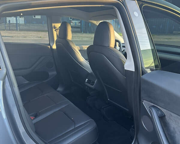 Серый Тесла Model Y, объемом двигателя 0 л и пробегом 55 тыс. км за 30800 $, фото 8 на Automoto.ua