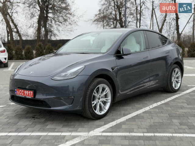 Серый Тесла Model Y, объемом двигателя 0 л и пробегом 27 тыс. км за 29500 $, фото 13 на Automoto.ua