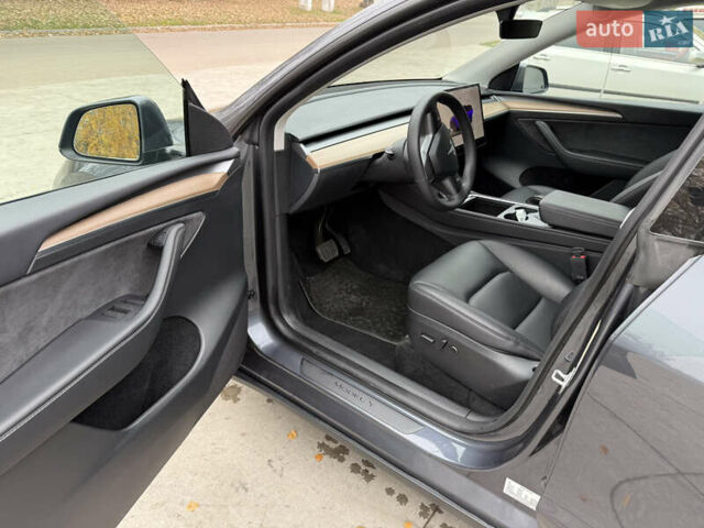 Сірий Тесла Model Y, об'ємом двигуна 0 л та пробігом 18 тис. км за 27500 $, фото 20 на Automoto.ua