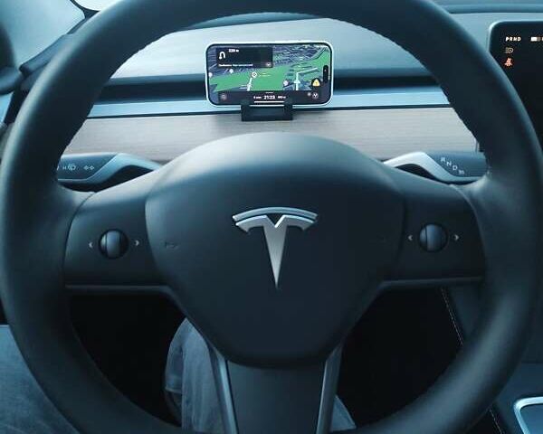Серый Тесла Model Y, объемом двигателя 0 л и пробегом 15 тыс. км за 27100 $, фото 3 на Automoto.ua