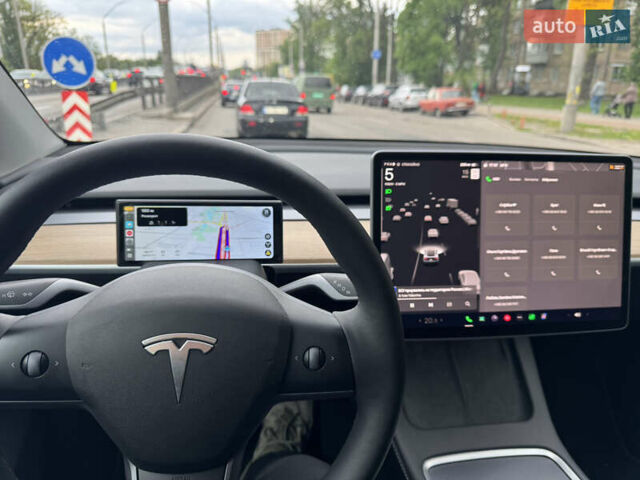 Серый Тесла Model Y, объемом двигателя 0 л и пробегом 28 тыс. км за 29000 $, фото 51 на Automoto.ua