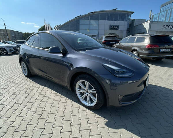 Серый Тесла Model Y, объемом двигателя 0 л и пробегом 60 тыс. км за 28000 $, фото 20 на Automoto.ua