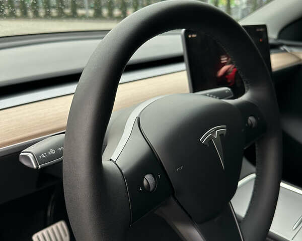 Серый Тесла Model Y, объемом двигателя 0 л и пробегом 22 тыс. км за 32000 $, фото 63 на Automoto.ua