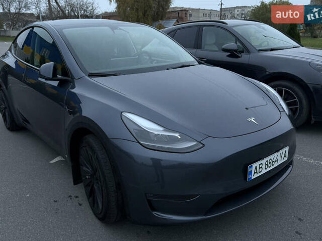 Серый Тесла Model Y, объемом двигателя 0 л и пробегом 32 тыс. км за 24900 $, фото 3 на Automoto.ua