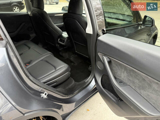 Сірий Тесла Model Y, об'ємом двигуна 0 л та пробігом 18 тис. км за 27500 $, фото 15 на Automoto.ua