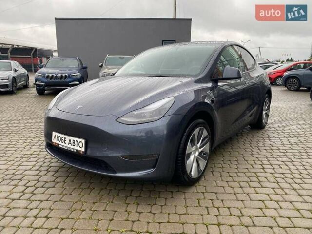 Серый Тесла Model Y, объемом двигателя 0 л и пробегом 30 тыс. км за 31700 $, фото 2 на Automoto.ua