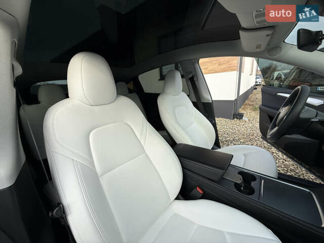 Сірий Тесла Model Y, об'ємом двигуна 0 л та пробігом 28 тис. км за 27900 $, фото 51 на Automoto.ua