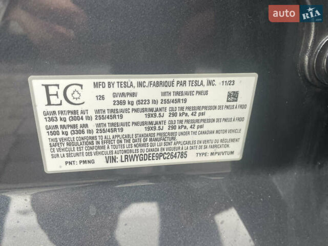 Серый Тесла Model Y, объемом двигателя 0 л и пробегом 41 тыс. км за 27300 $, фото 23 на Automoto.ua