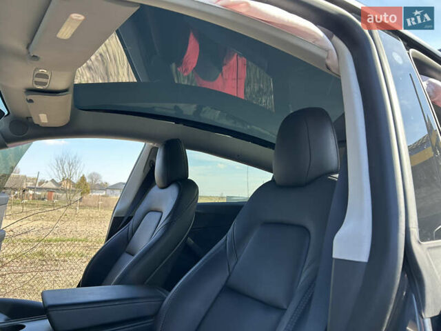 Серый Тесла Model Y, объемом двигателя 0 л и пробегом 48 тыс. км за 16900 $, фото 10 на Automoto.ua