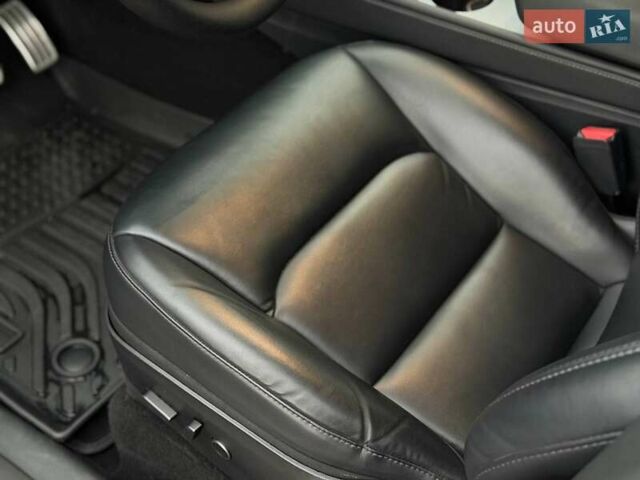 Сірий Тесла Model Y, об'ємом двигуна 0 л та пробігом 70 тис. км за 31500 $, фото 39 на Automoto.ua