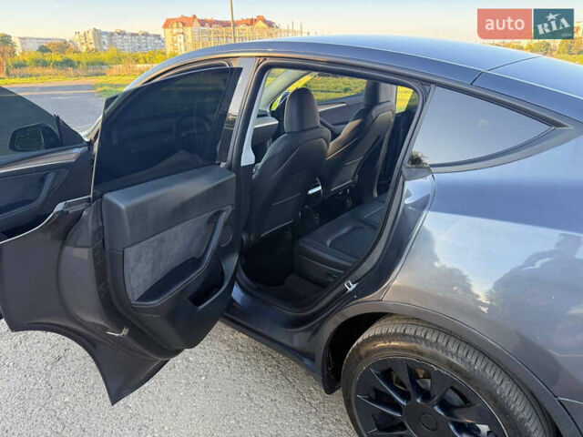 Серый Тесла Model Y, объемом двигателя 0 л и пробегом 10 тыс. км за 29000 $, фото 25 на Automoto.ua