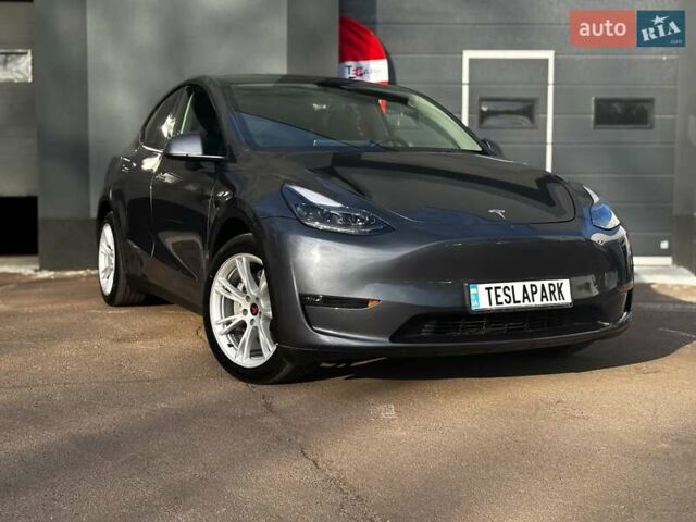 Сірий Тесла Model Y, об'ємом двигуна 0 л та пробігом 27 тис. км за 28999 $, фото 24 на Automoto.ua
