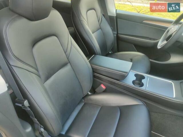 Серый Тесла Model Y, объемом двигателя 0 л и пробегом 30 тыс. км за 32350 $, фото 42 на Automoto.ua